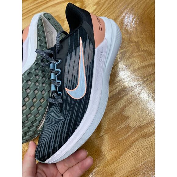 Nike Air Winflo 9 Sneaker Womens 9.5 Black Madder Running Shoes DD8686-004 S25 - Picture 5 of 8